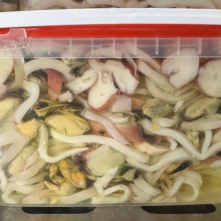 Коктейль из морепродуктов в масле (уп 1,9 кг)