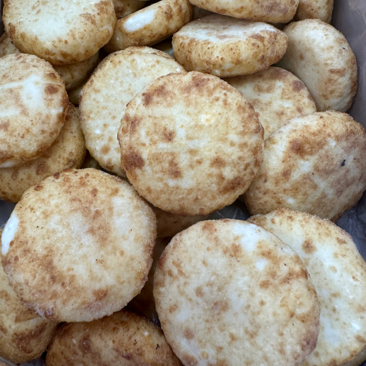 Пирожки творожные с яблоком и корицей (1 кг)